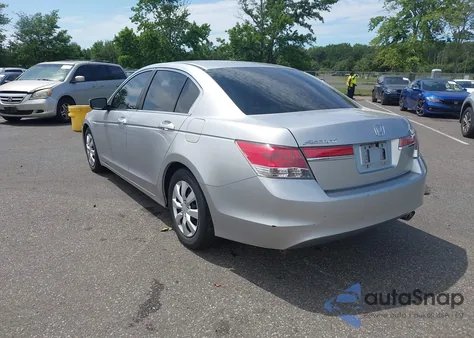 2011 Honda Accord 2.4 Lx z USA, uszkodzony, nr VIN 1HGCP2F33BA070497